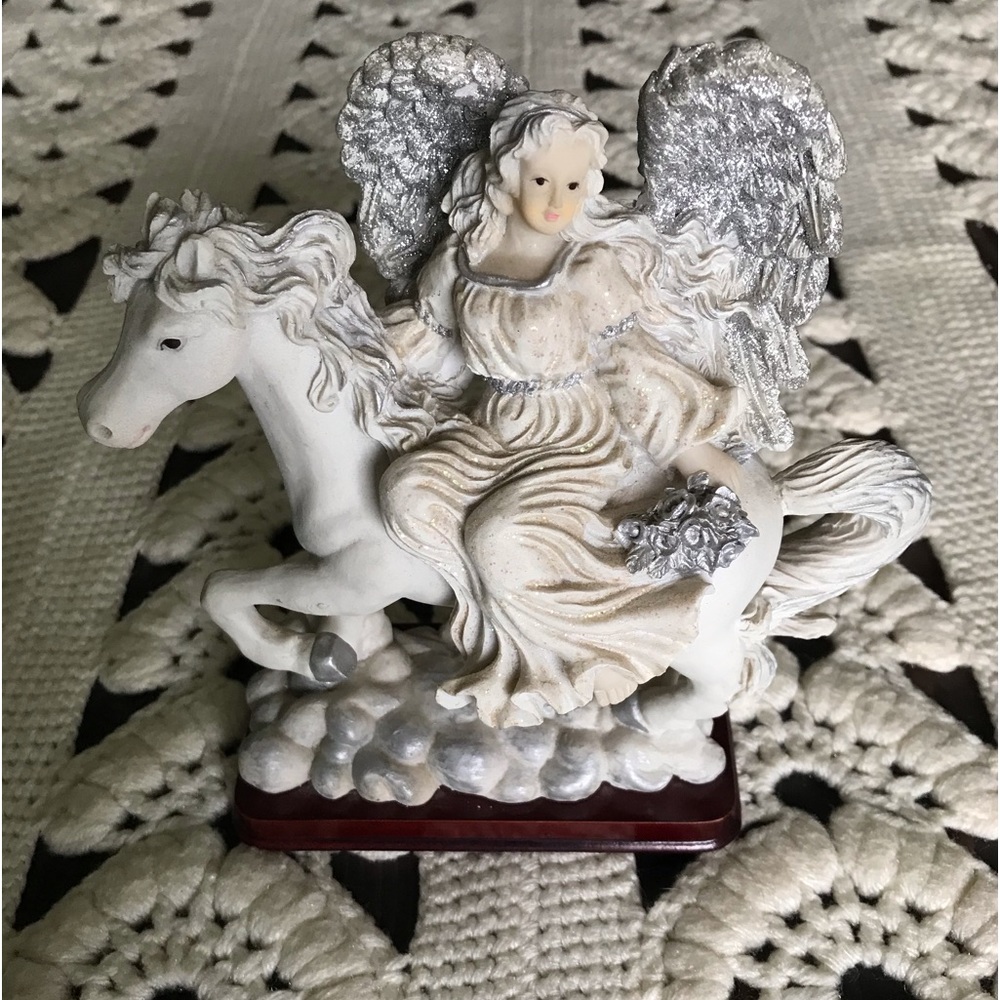 Vintage Guardian Angel Sculpture Decor Stunning Glitter Wings